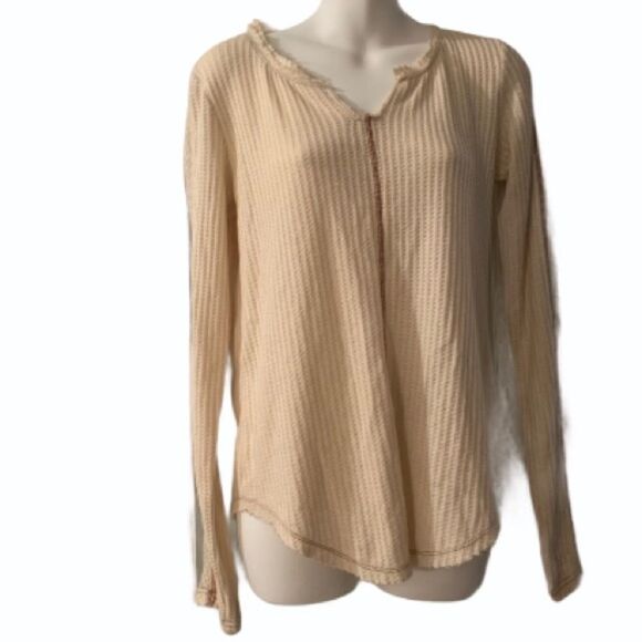 Hem & Thread Top - Picture 1 of 4